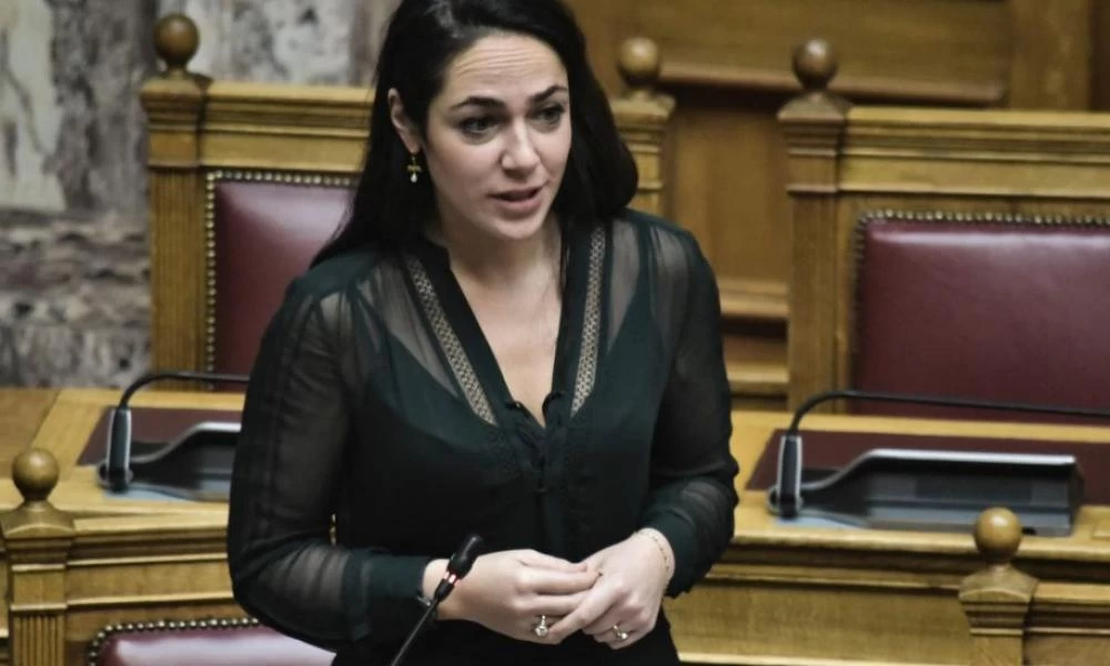 Διχαστικές δηλώσεις Μιχαηλίδου: Το μέτρο της υποχρεωτικότητας του εμβολιασμού στις δομές απέδωσε